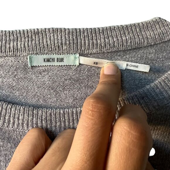 Urban Outfitters Kimchi Blue Ruffle Dolman Sleeve Cropped Sweater XS - Picture 3 of 9